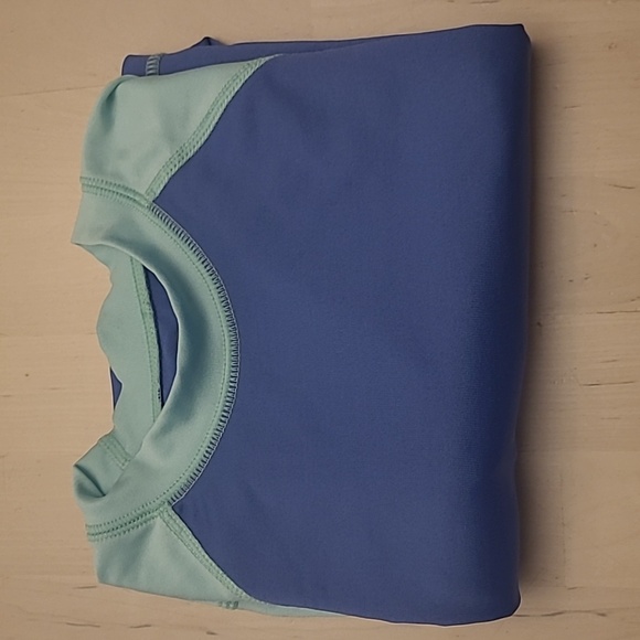 EUC Roxy Rashguard Blue Short Sleeved Top - Picture 10 of 10